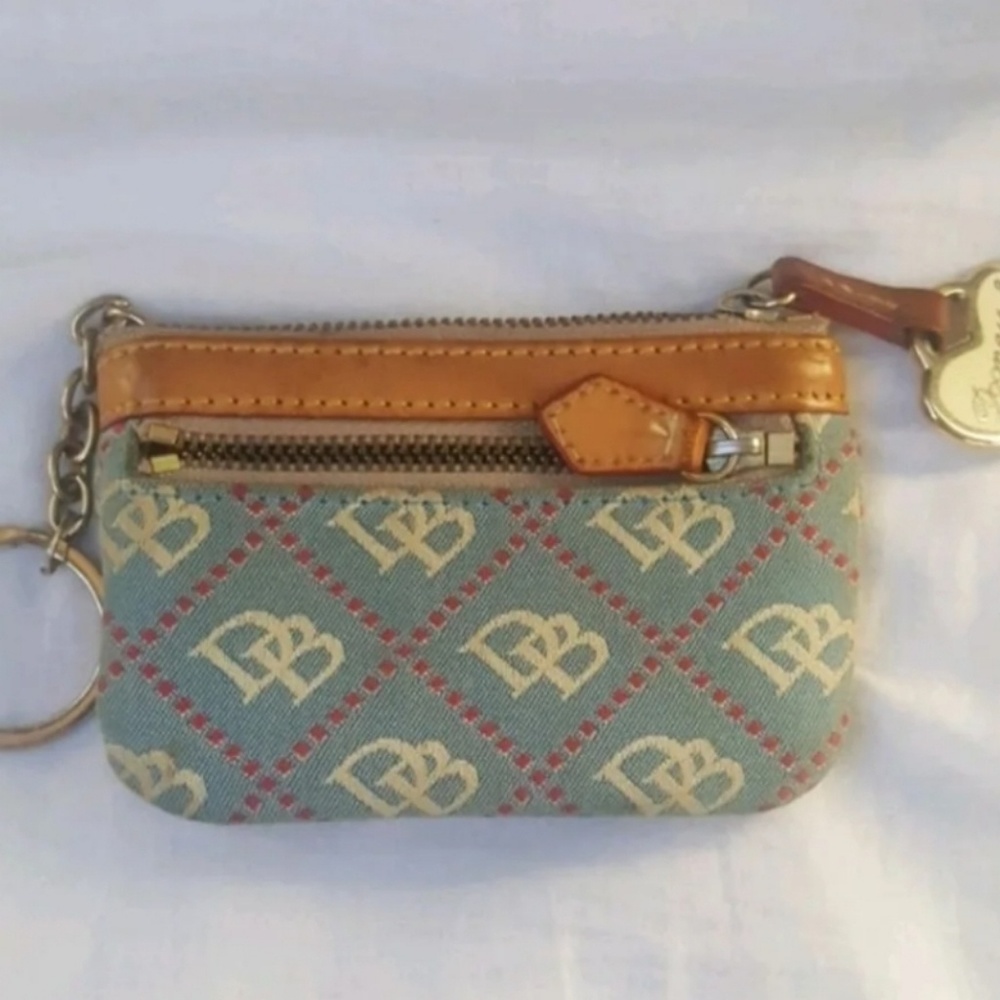 Dooney and bourke coin wallet